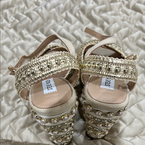 Elegant Cream Wedge Sandals - Picture 9 of 15